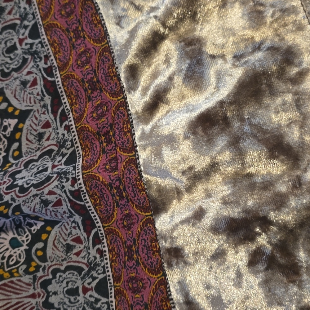 KNOX ROSE Boho Velvet Floral Top - Picture 7 of 8